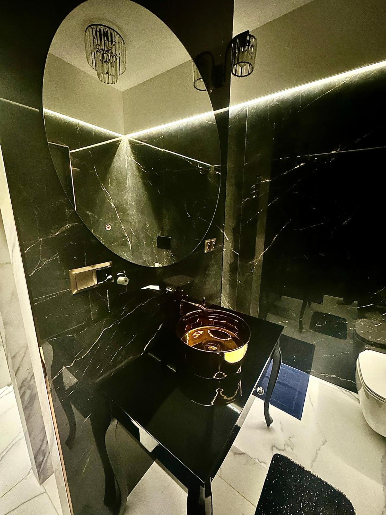 Black House A ラドム エクステリア 写真